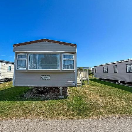 Superb Caravan By The Seaside In Kessingland, Suffolk Ref 90040Sg Benacre エクステリア 写真