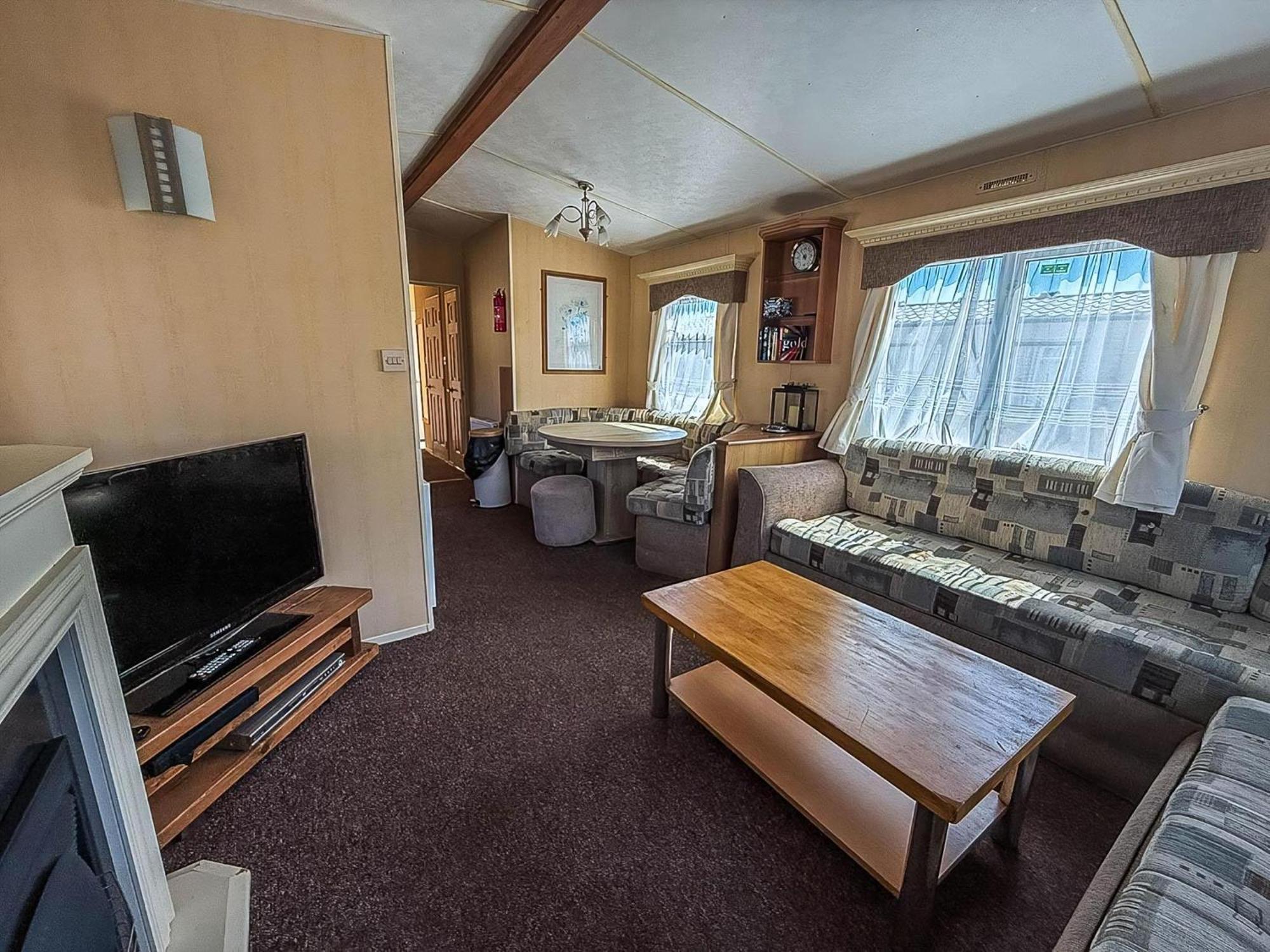 Superb Caravan By The Seaside In Kessingland, Suffolk Ref 90040Sg Benacre エクステリア 写真