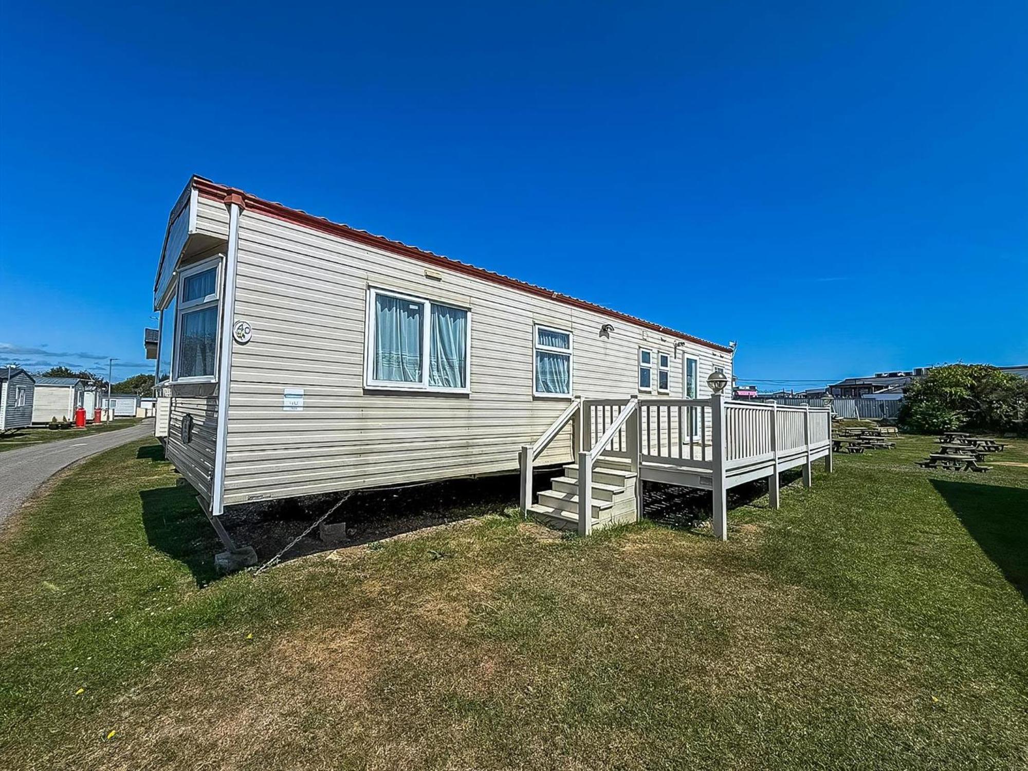 Superb Caravan By The Seaside In Kessingland, Suffolk Ref 90040Sg Benacre エクステリア 写真